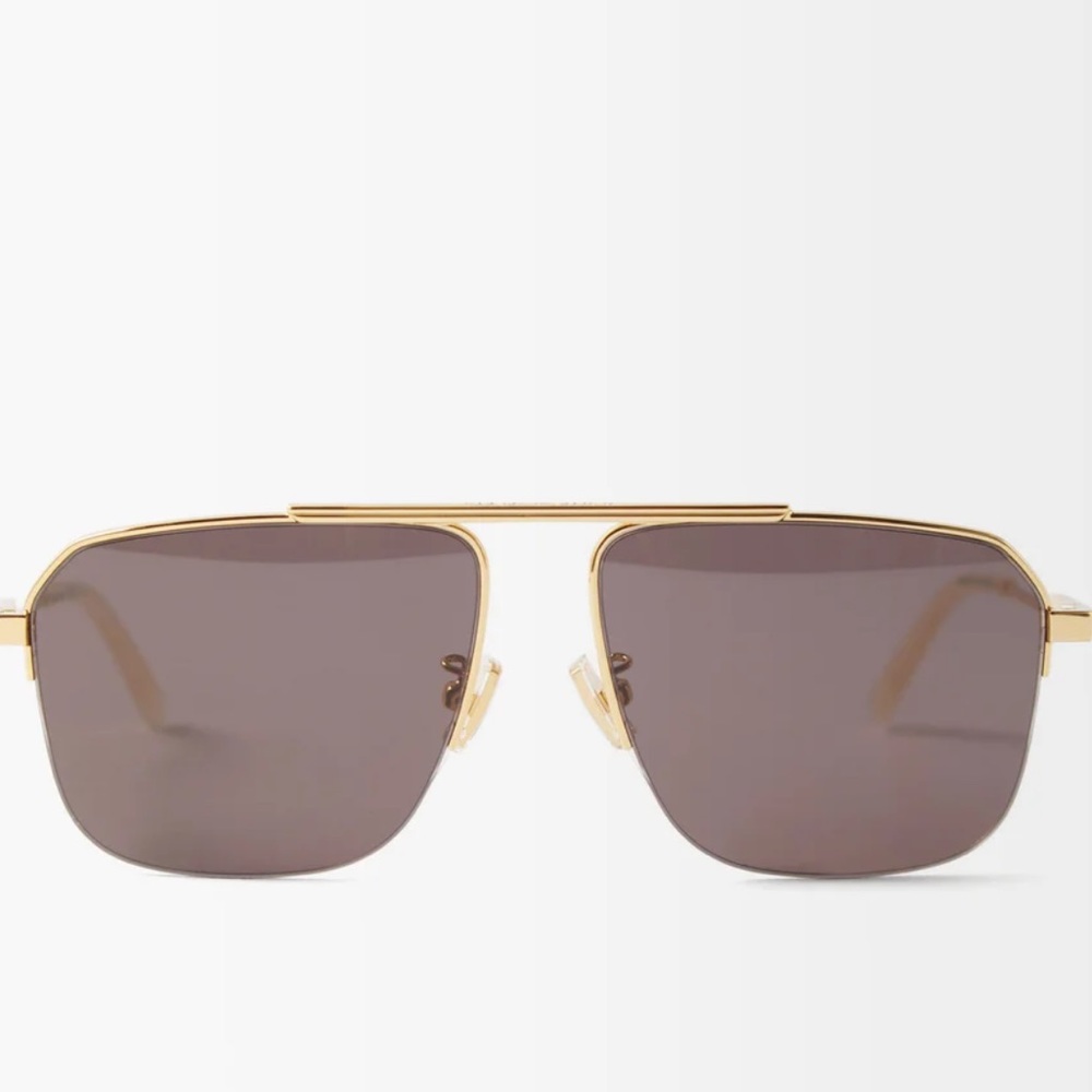 BOTTEGA VENETA EYEWEAR
Square aviator metal sunglasses